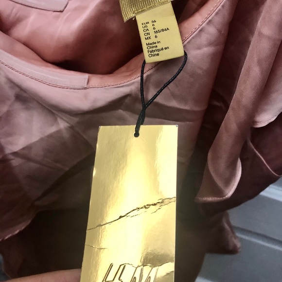 🆕H&M Top - Picture 3 of 6